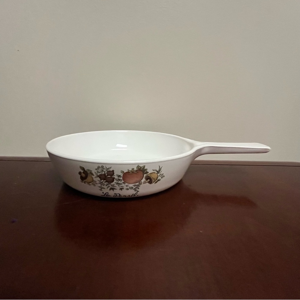 Vintage Corning Ware Pieces.
